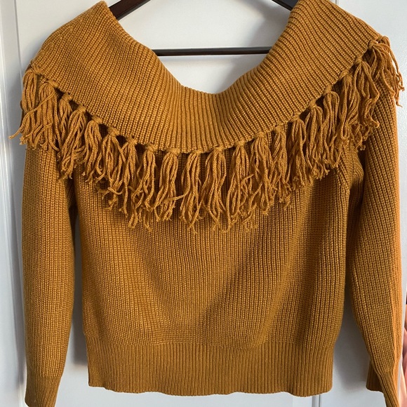 Sweaters - Off the shoulder sweater.